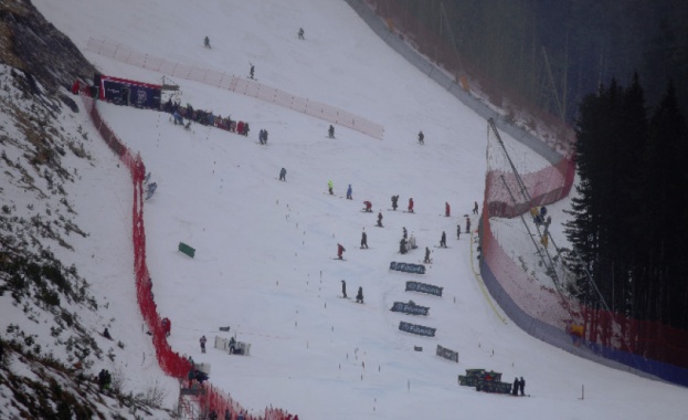 Слаломът за световната купа по ски алпийски дисциплини в Банско бе
