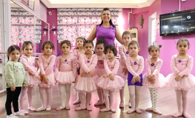 Училище помага на деца, засегнати от трусовете в Турция