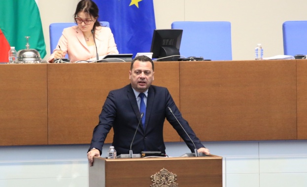 Важно е това че Народното събрание днес дава ясен знак