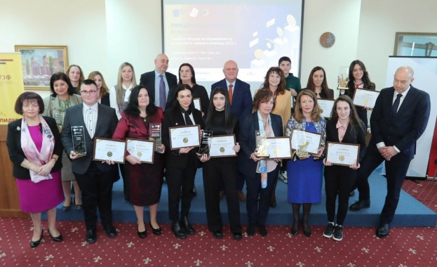 Близо 16 хил ученици в момента учат в професионални паралелки