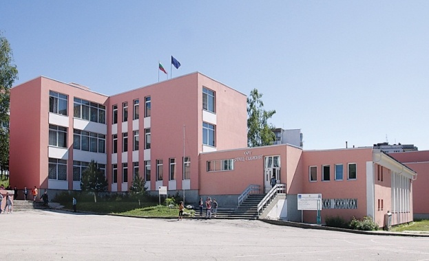 Министерството на образованието и науката МОН ще финансира три общински