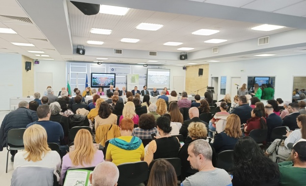 Трябва да използваме потенциала на науката в търсене на решения