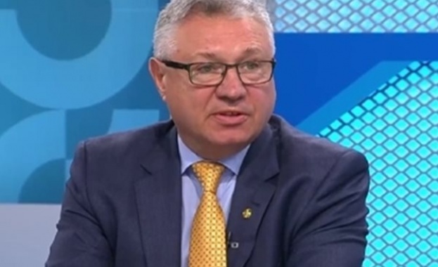 Трябва промяна Така бившият военен министър Велизар Шаламанов коментира в