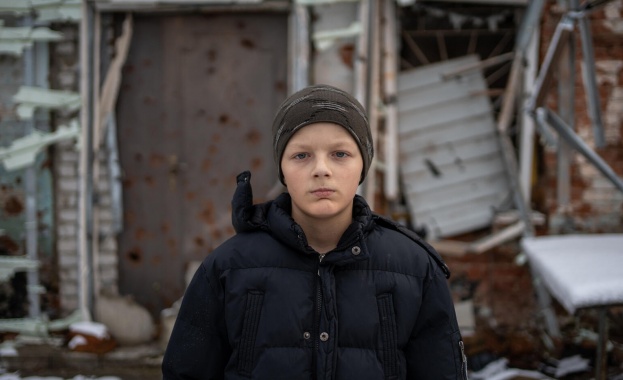 Две години война в Украйна: Децата на първа линия са принудени да прекарват 5000 часа – или близо 7 месеца в бомбоубежища под земята