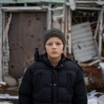 Две години война в Украйна: Децата на първа линия са принудени да прекарват 5000 часа – или близо 7 месеца в бомбоубежища под земята