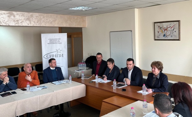 Най големият проблем са регионалните диспропорции които регионът на Южна централна