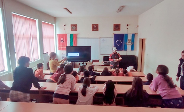 Урокът се проведе в ОУ Яне Сандански Пловдив в рамките