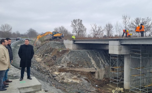 Заместник министърът на регионалното развитие и благоустройството Николай Найденов инспектира напредъка