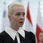 Руски съд издаде заповед за арест на съпругата на Навални