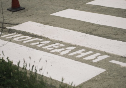 Шофьорка блъсна майка с детска количка на пешеходна пътека в Казанлък