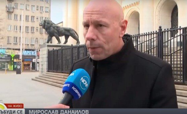 Зам.-директорът на СДВР: Над 100 души са били задържани през изминалата нощ при проверки