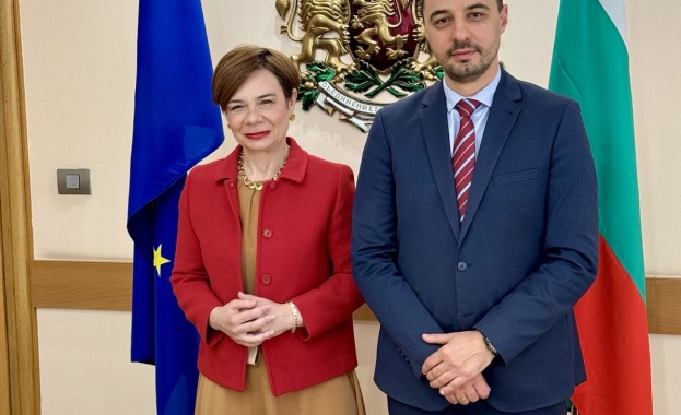 Министърът на икономиката и индустрията Богдан Богданов се срещна с