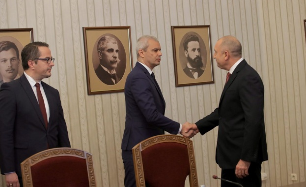 Румен Радев към "Възраждане": Готови ли сте да предложите формула за реализиране на правителство