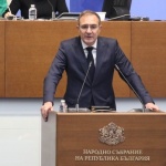 Борислав Гуцанов: За оръжия за Украйна може, а за българското образование не може. Срам! И оставка!