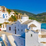 Всеки втори грък няма да почива през летните месеци