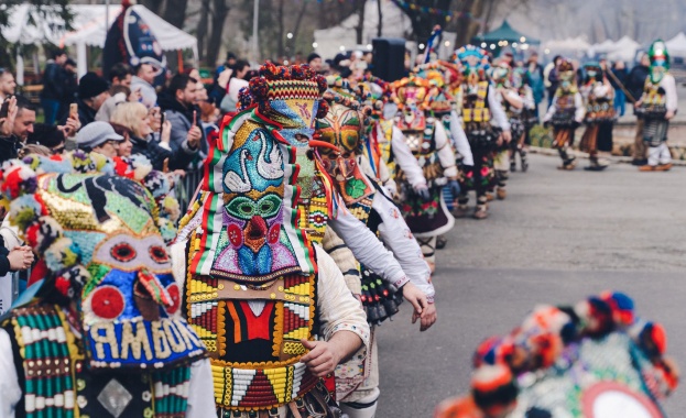 Над 45 маскарадни групи от България ще дефилират за юбилейния фестивал „Кукерландия