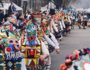 Кукерски дефилета и кулинарно шоу изпълниха финалния ден на маскарадния фестивал „Кукерландия” в Ямбол