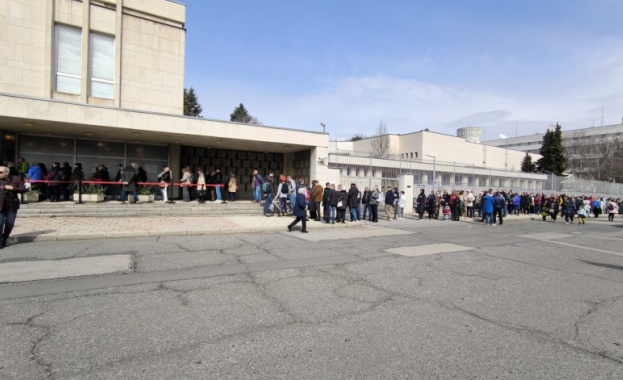 Трети ден от президентския вот в Русия руските граждани