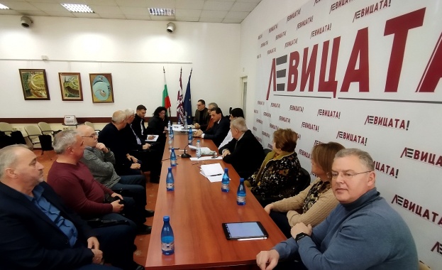 Леви и центристки формации се обединяват за явяване на европейските