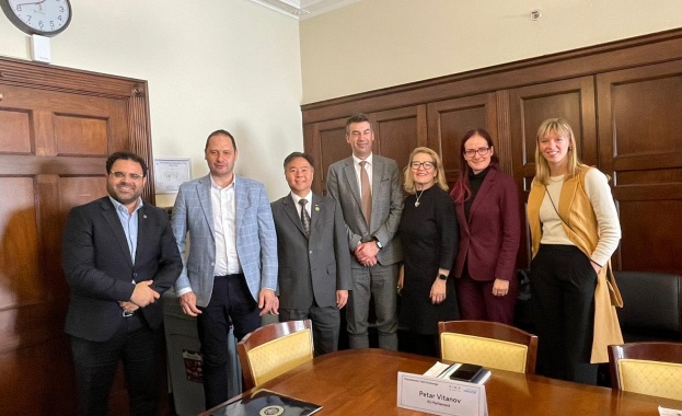 Българският евродепутат Петър Витанов който е в САЩ с делегация