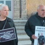 Майката на убития Димитър от Цалапица: Аз не знам вече 8 месеца детето ми от какво е починало