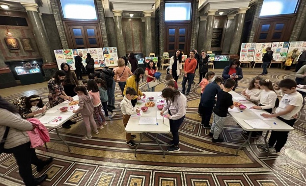 Провежда се изложба Пролетни паралели Азербайджан България организирана от Центъра за