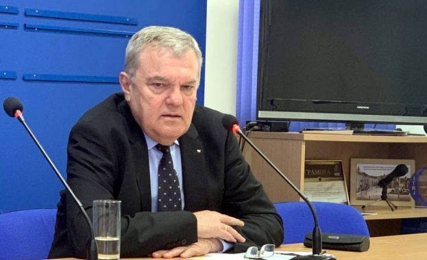 България внася повече ток отколкото произвежда алармира пред медиите в