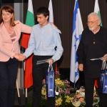 Гласувайте за награда на публиката в литературния конкурс  „Който спаси един човешки живот, спасява цяла вселена”