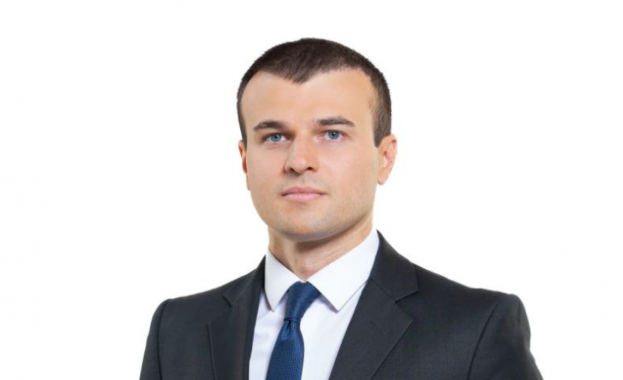 По предложение на Възраждане в пленарна зала беше изслушан председателят