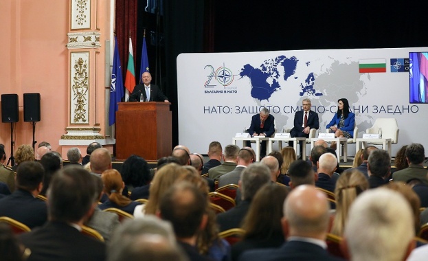 НАТО е не само военно политически съюз а и солидна предпоставка