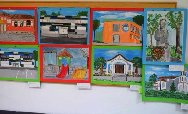 Осем детски картини участват в благотворителна изложба в подкрепа на талантите на Община Марица