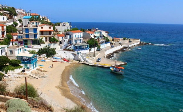 Гръцкият остров Икария - синьо-бялата приказка на столетниците