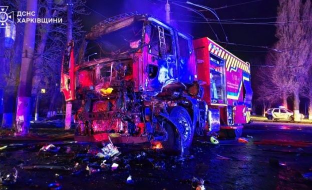 Руски дронове поразиха многоетажни жилищни сгради и частни домове в