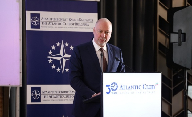 Желязков: Членството на  България в ЕС и НАТО бе вярна геополитическа посока на развитие