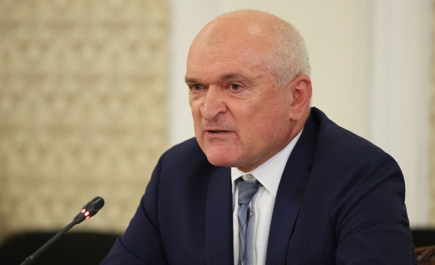 Димитър Главчев е назначен и за външен министър с указ на президент