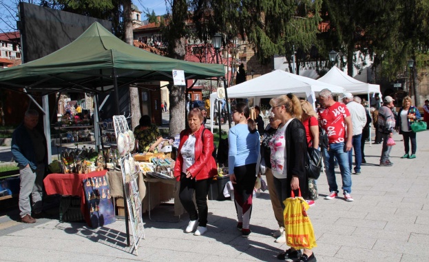 На 6 ти април в гр Тетевен се проведоха демонстрации базар