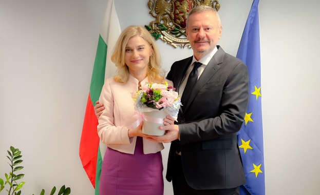 На церемония по встъпване в длъжност на 9 април 2024