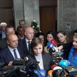 Корнелия Нинова: Служебният кабинет е на ГЕРБ