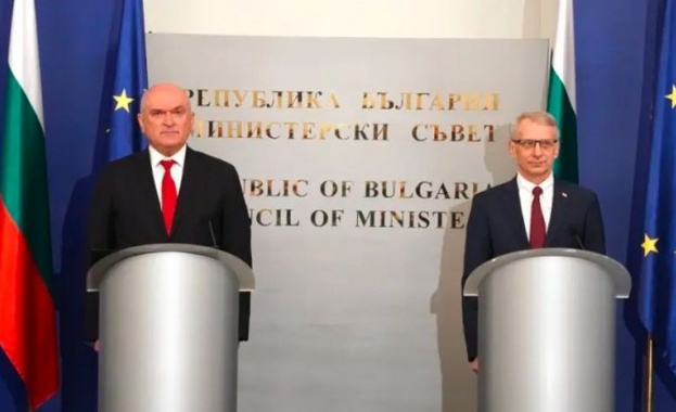 След церемонията по полагане на клетва на служебния кабинет в