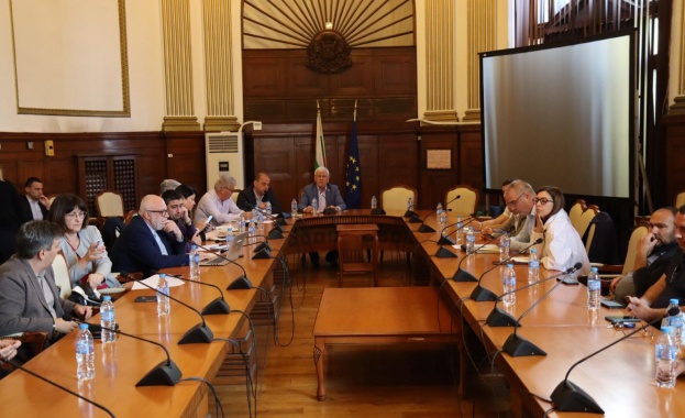 Предприемаме спешни мерки за спиране на разпространението на Инфлуенца А