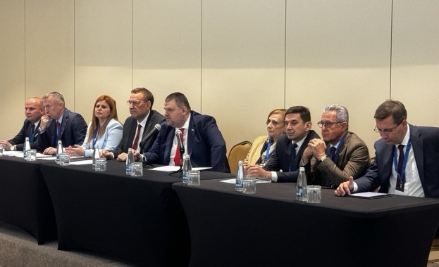 Делян Пеевски като мандатоносител няма как да видим Това заяви