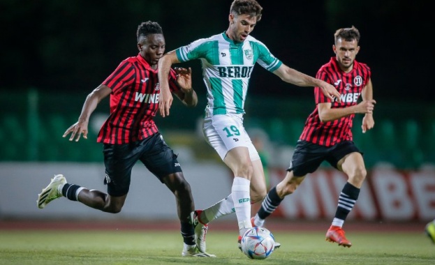 Берое и Локомотив (Пловдив) спретнаха зрелищно 2:2