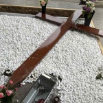 Поругаха гроба на патриарх Неофит