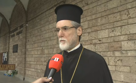 Отец Николай: Достъпът до "Света Неделя" и гроба на патриарха трябва да е свободен