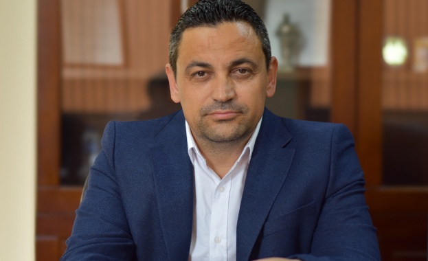 Кметът на Община Етрополе инж Владимир Александров към този момент