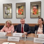 Министър Милошев се срещна с представителите на екскурзоводите в България