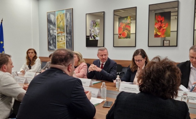Министър Милошев проведе среща с институциите, отговорни за издаването на визи и разрешителни за работа на граждани от трети страни
