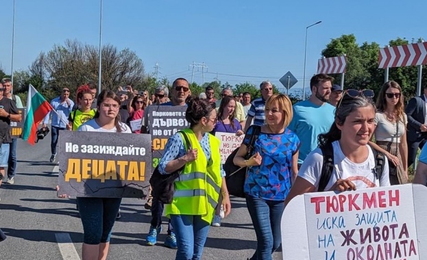 Единствено вето на президента Радев има шанс да спре напъна