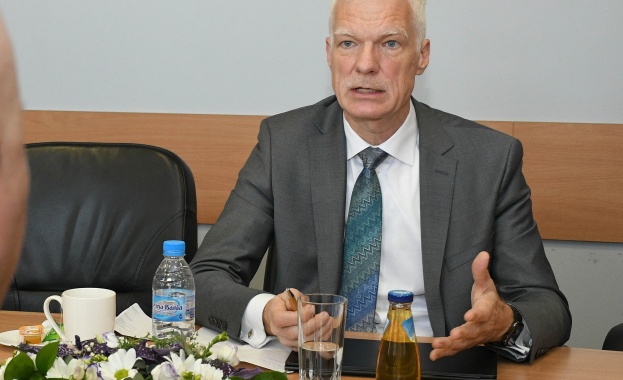 Българските иновативни училища могат да влязат в мрежата на ОИСР