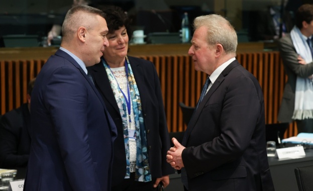 България се присъединява към искането за увеличаване на тавана на